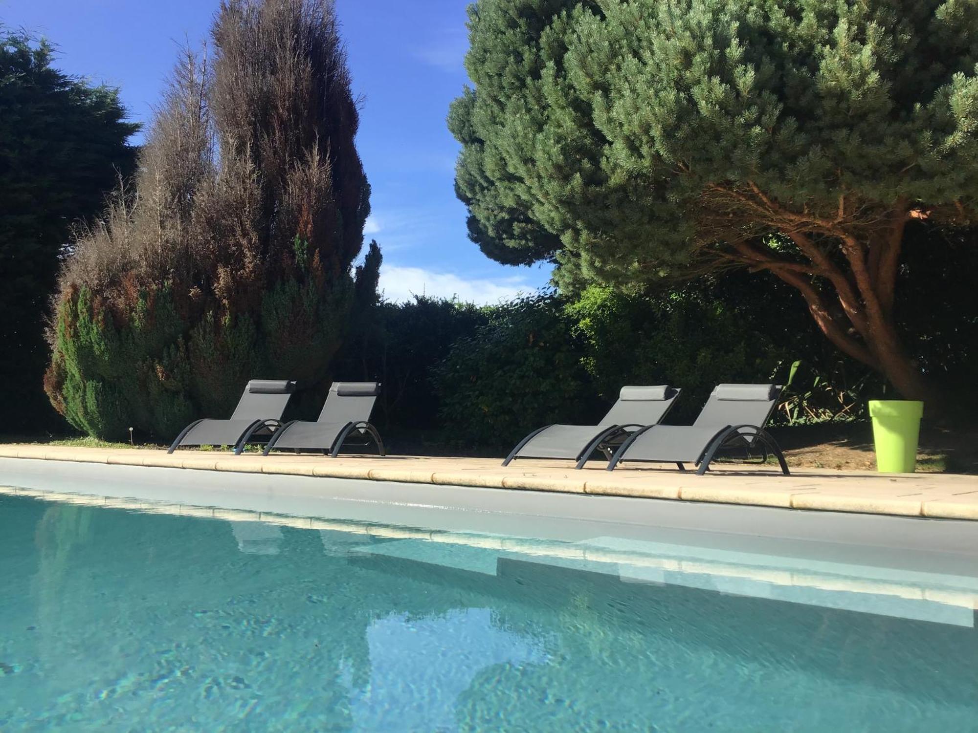 Charmant Gite Avec Exterieur Et Piscine Partagee Mespaul Esterno foto